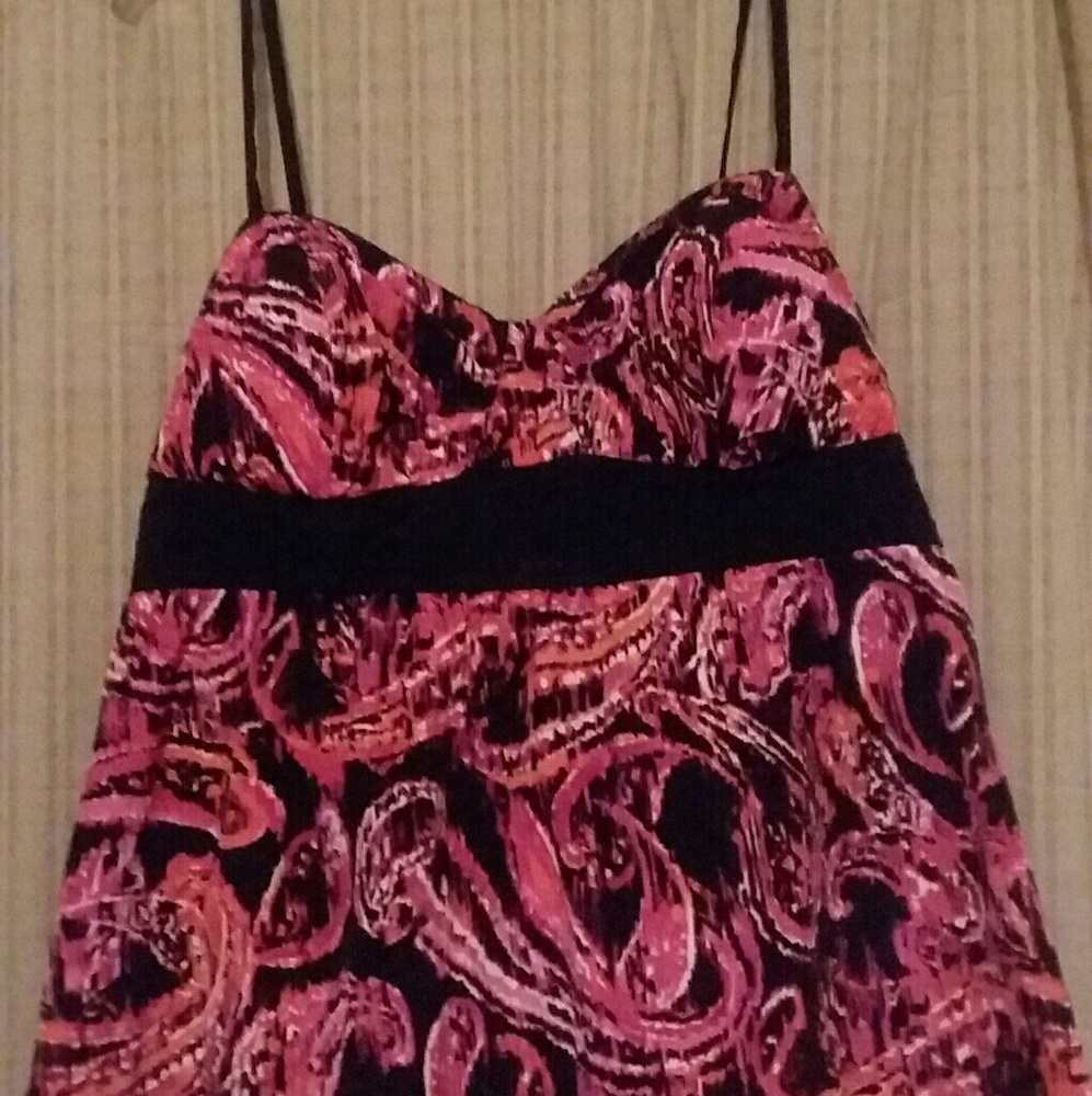 ELLE TOP, LIKE NEW CONDITION,